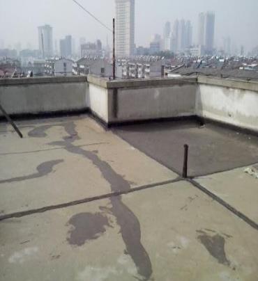 平泉漏水维修 楼顶漏水是什么原因，楼顶漏水维修方法是什么?